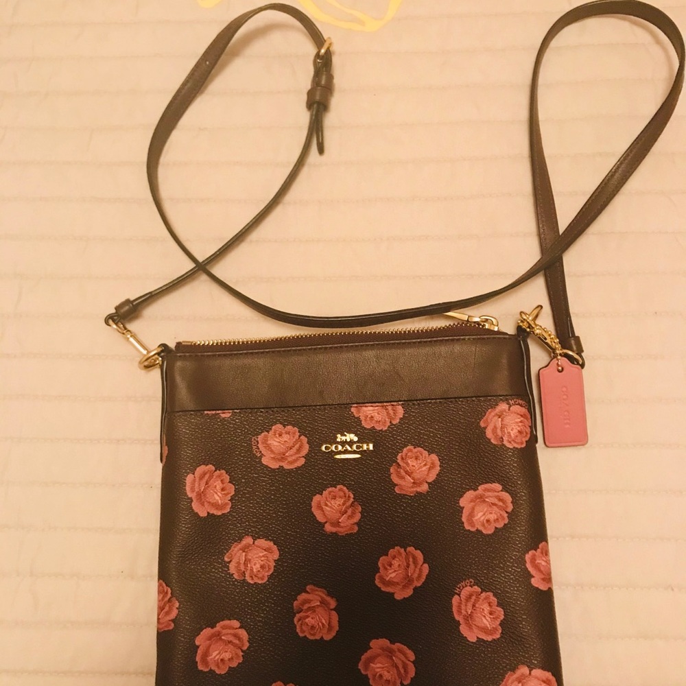 Crossbody handbag